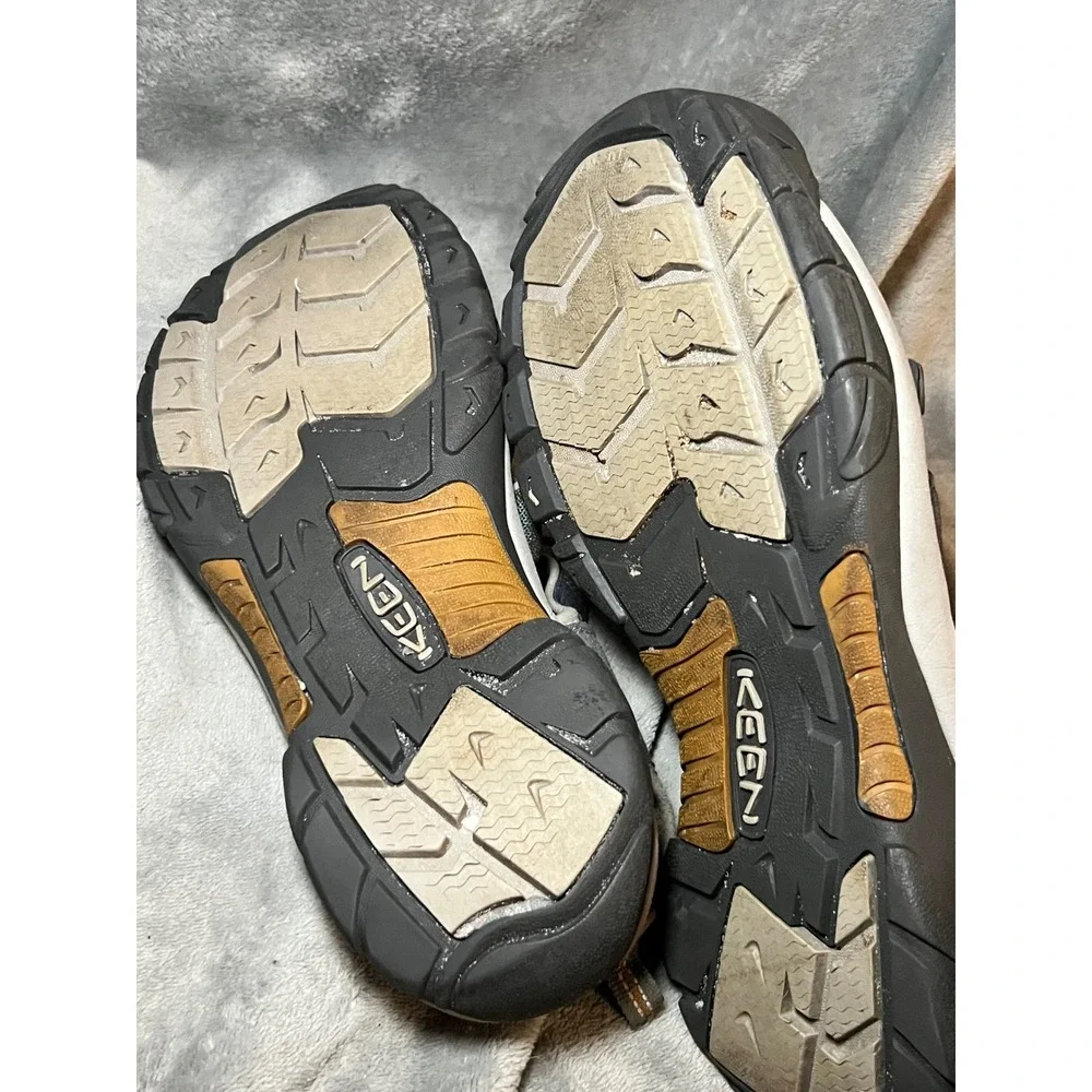 KEEN Newport H2 Gray Hiking Water Sandals Fisherman Shoes Mens 10 10.5